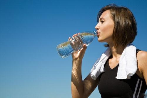 水知识-瓶装水打开多久不能喝了？ 常见问题 第3张